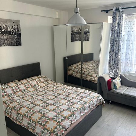 Cosy 2-Bedroom Flat In Finsbury Park, Modern, Convenient & Close To Central London! ภายนอก รูปภาพ