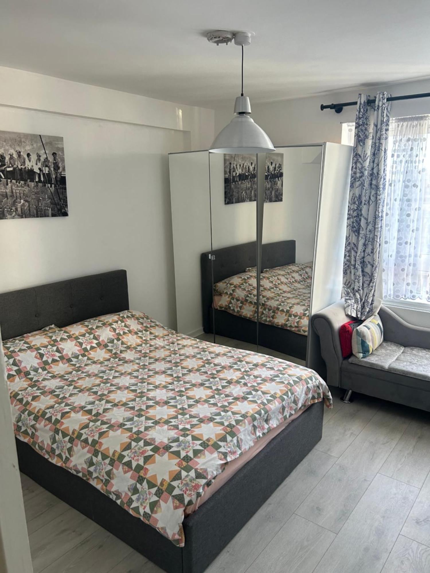 Cosy 2-Bedroom Flat In Finsbury Park, Modern, Convenient & Close To Central London! ภายนอก รูปภาพ