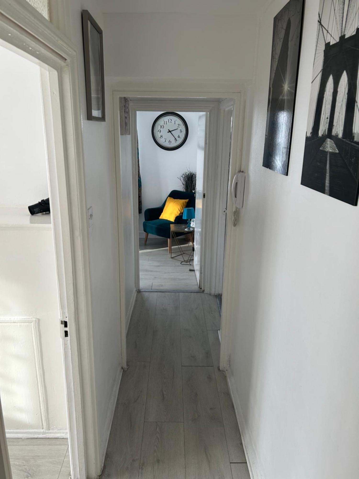 Cosy 2-Bedroom Flat In Finsbury Park, Modern, Convenient & Close To Central London! ภายนอก รูปภาพ