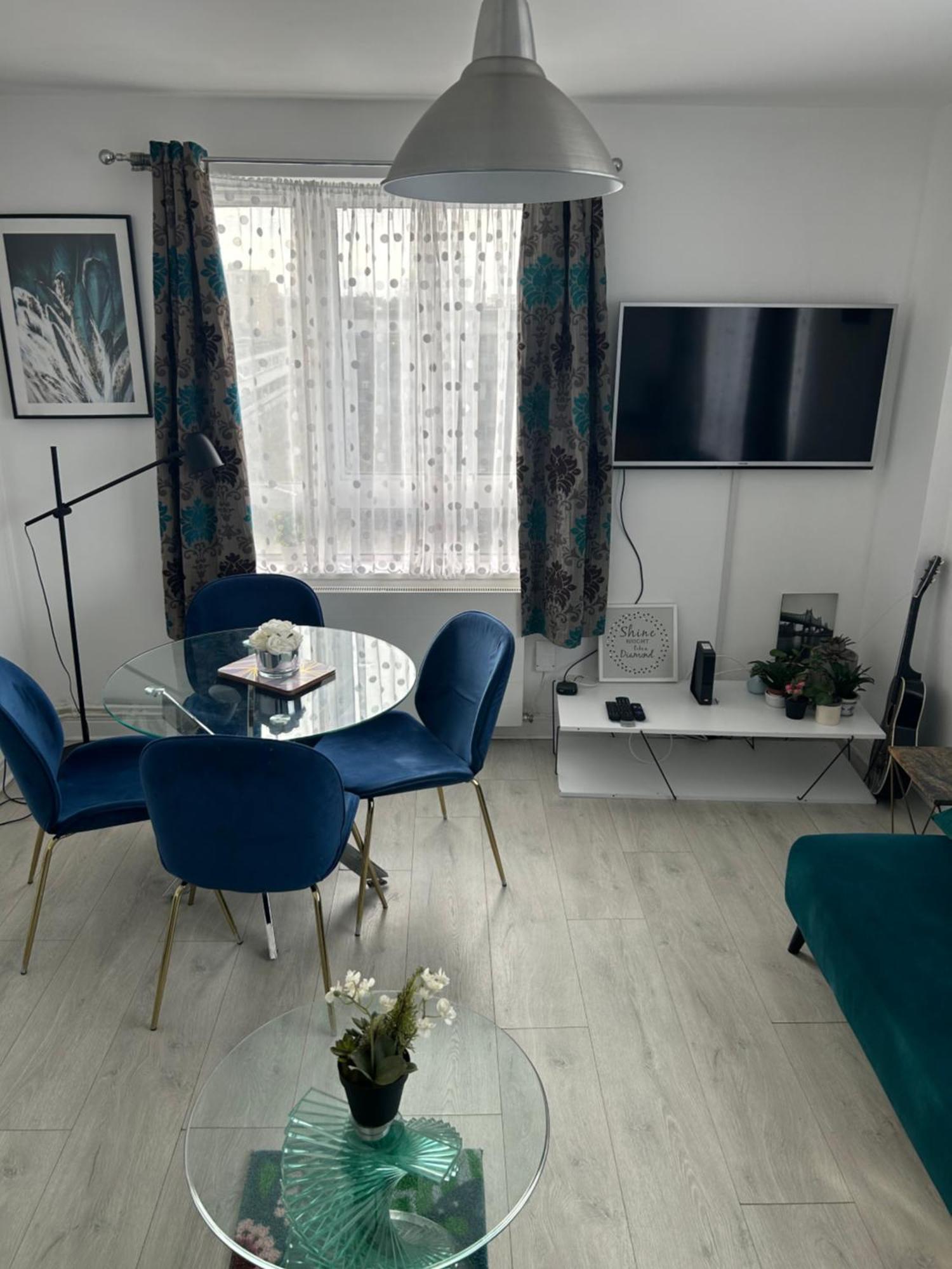 Cosy 2-Bedroom Flat In Finsbury Park, Modern, Convenient & Close To Central London! ภายนอก รูปภาพ